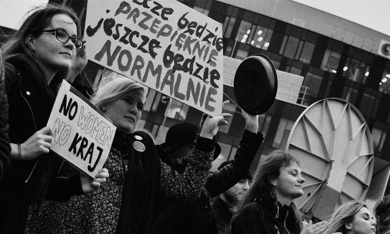 Polish women went on strike and stopped – for now – proceedings on the anti-abortion bill